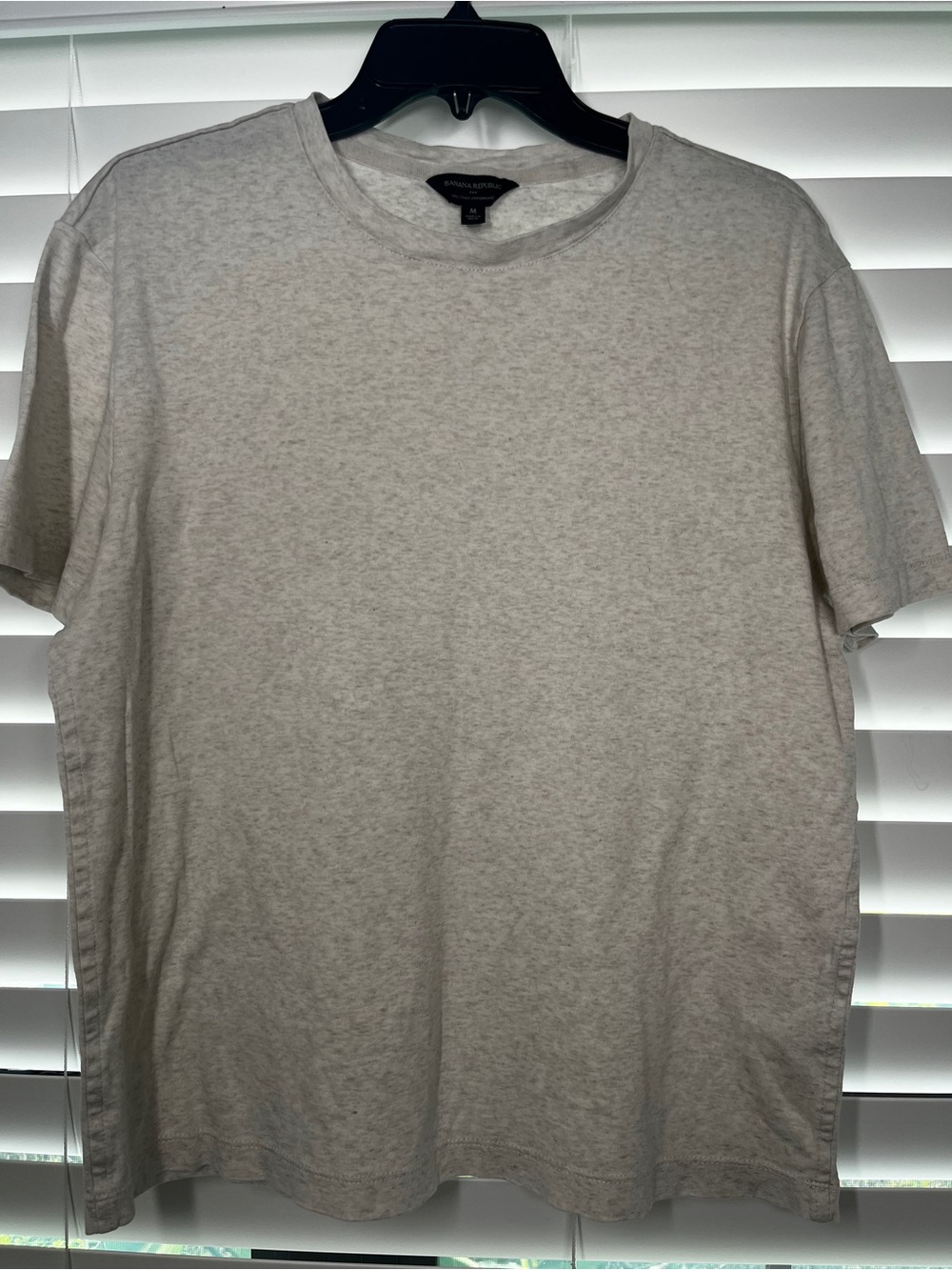 Banana Republic Men's Crew Neck T-Shirt in Heather Light Gray